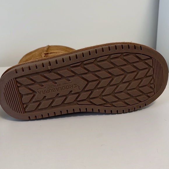 Kids Kookaburra By Ugg’s “Koola” Short Boot In Chestnut Size 2. - Picture 5 of 12